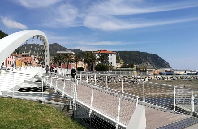 Two-room seafront apartment CIN IT010059C24NCD5C2D CITRA 010059-LT-0235