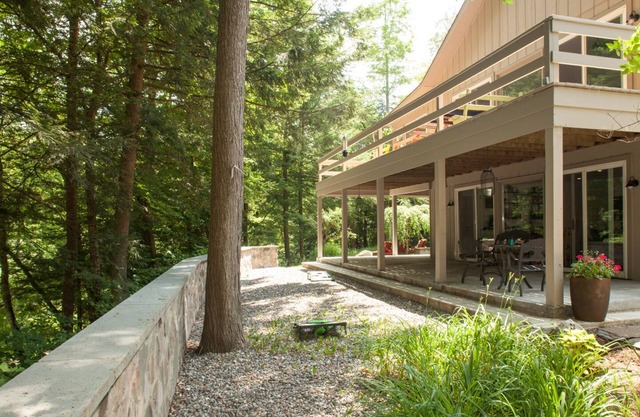 Two Rooms with En-Suite in Quiet Woodland