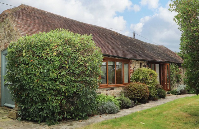 TYGALLS FARM, romantic, with open fire in Rogate