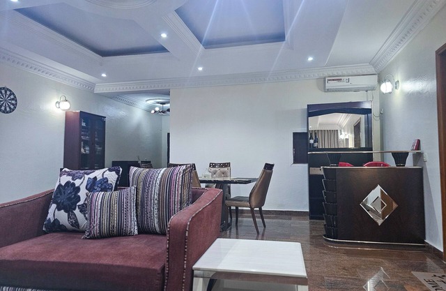 Ultimate Comfort in V/Island Lagos: Spacious 2-Bed with 24/7 Power & Free WiFi