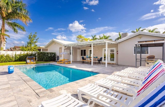 Ultimate Luxury 5BR Villa near Hollywood Beach