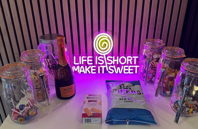 Ultra-Central Loft Penthouse Sky Sports & Movies