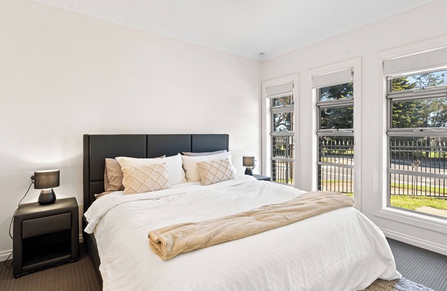 Ultra Luxury Mansion Near CBD