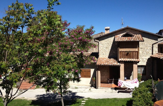 Under the Arch, a holiday in the nature and silence of the Abruzzi Mountains