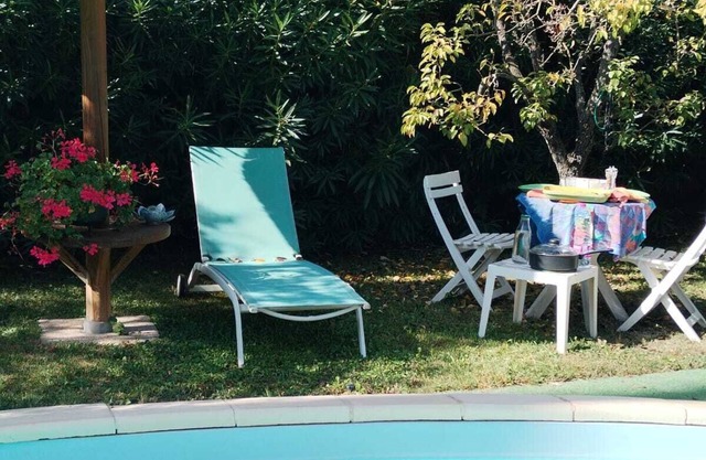Under the sun of Provence and the song of the cicadas - 4 Nights minimum