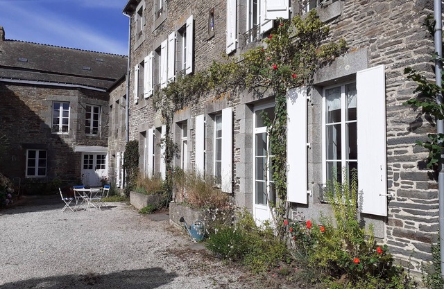 Une maison tranquille au centre du village et au cœur de la Bretagne!