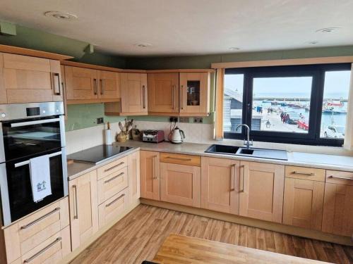 Unique 2BD Apartment Folkestone Harbour