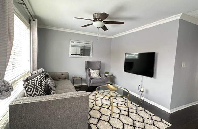 Unique 3 bedroom townhouse with 2 parking spaces.