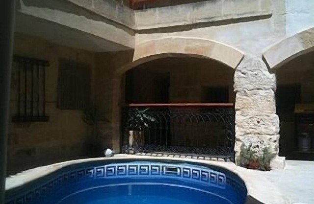 Unique Farmhouse with Pool and Jacuzzi