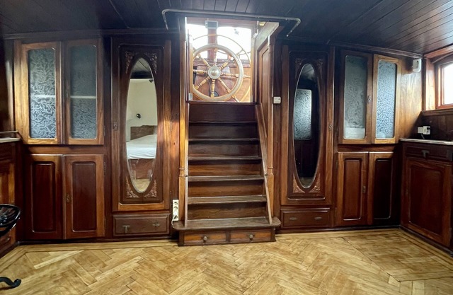 Unusual accommodation with 1930s charm