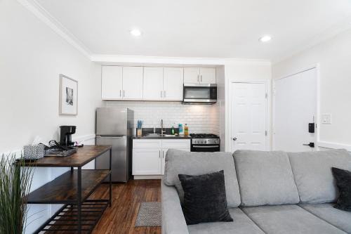 Updated 1BR Apartment Near Sunset Strip