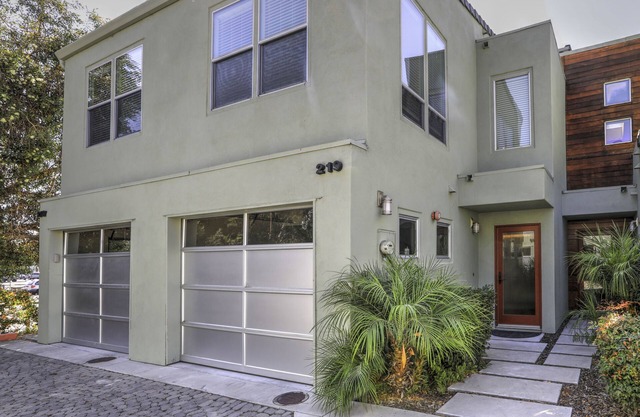 Updated 2 bed/2bath Downtown Avila Beach