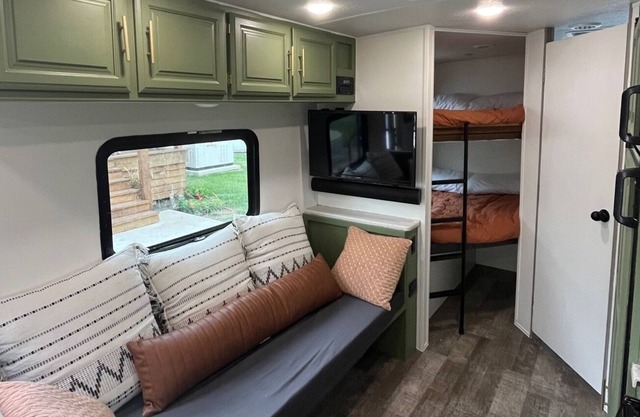 Updated camper with horse accommodations! Beautiful, quiet location