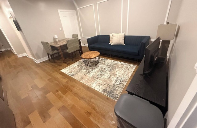 Updated NICE 2-Bedroom APT Great Location