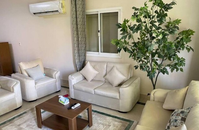 Upscale 2 bedrooms 2B Swimming Pool in Dream Land
