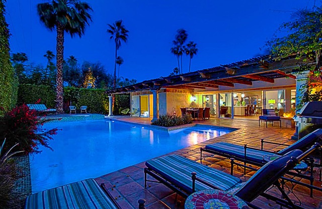 Upscale, dog-friendly home w/private pool & spa, gas grill - close to downtown
