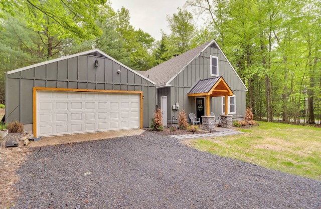 Upscale Tri-Level Rental in Poconos: Pet Friendly!