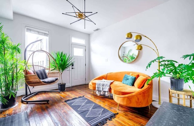 Urban Jungle Prime Location Parking Free Pet