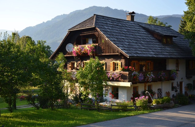 Vacation apartment in peaceful farm with garden