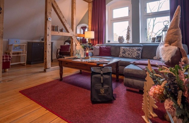Vacation apartment on the 2nd floor - Droyßig station - Overnight stay in a listed building