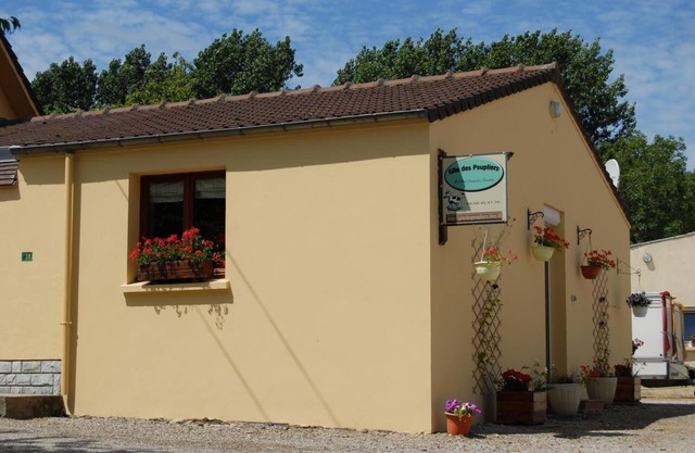 Vacation Home "Gîte Des Peupliers, Gîte À La Ferme" with Private Terrace, Private Garden & Wi-Fi