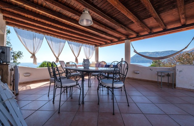 Vacation Home "Jerà C18 Bis Vista Mare" with Sea View, Private Terraces & Wi-Fi