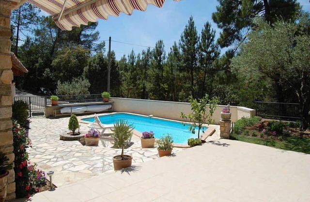 Vacation villa in Bagnols-sur-Cèze, Gard, private pool, pool house, pets allowed (1).