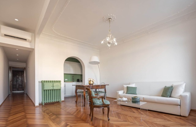 Venetian Palace Green Apartment R&R