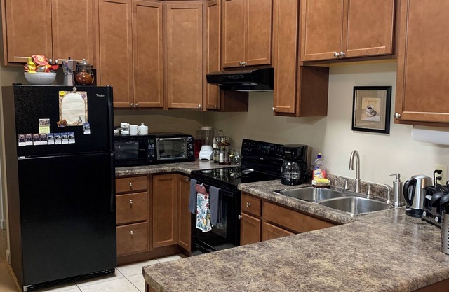 -very quiet, comfy and large 3 bdm full suite-family & pet friendly