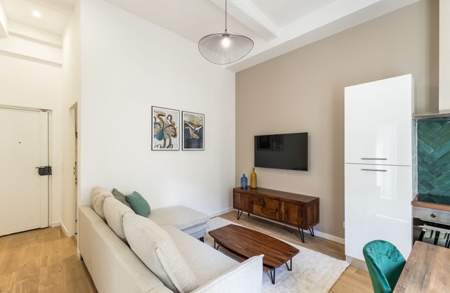 Vieux- Port, Panier: Cosy T2 at the foot of Place de Lenche