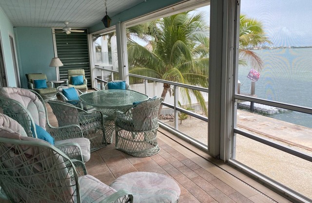 Views Views! Direct Oceanfront, Beautiful Inside!