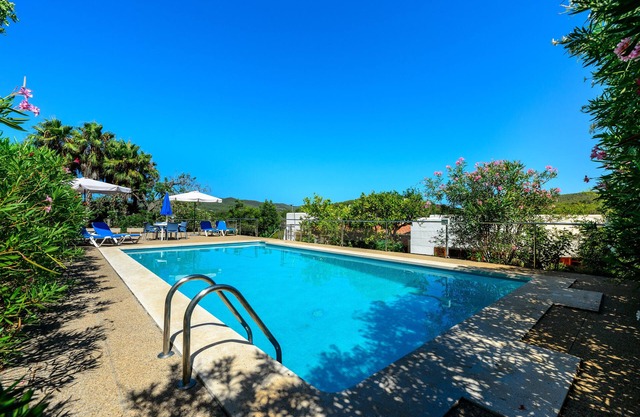 Villa "Can Joan den Coves" with Mountain View, Pool & Wi-Fi