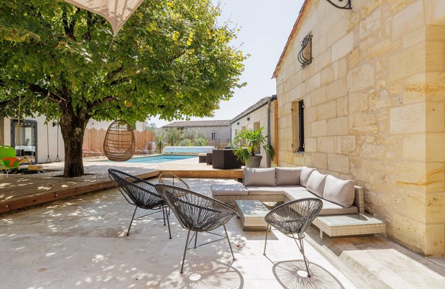 Villa '10 Personnes' with Private Pool, Wi-Fi and Air Conditioning
