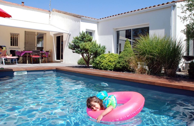 Villa 4 stars near the sea - swimming pool and sauna