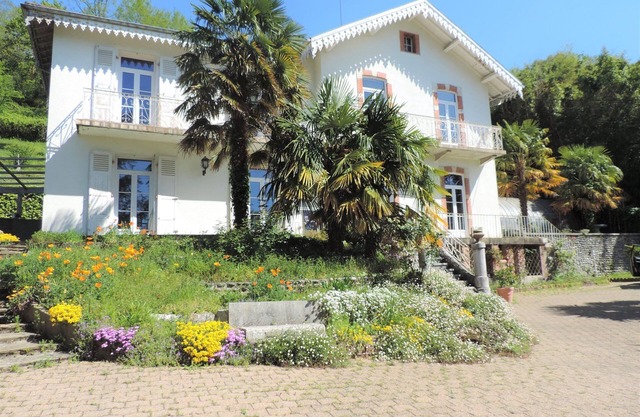 Villa Avec Jardin Proche de Pau - Idéal Famille