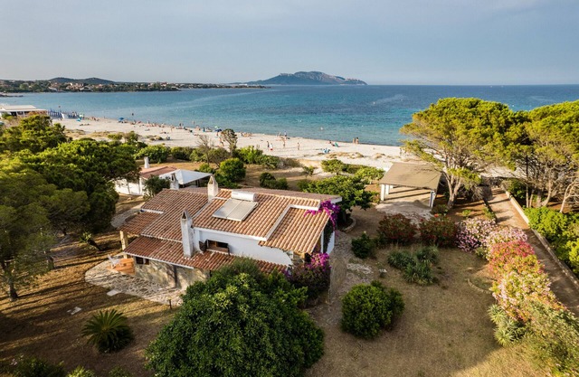 Villa Bay Pine - direct access to Pittulongu beach, wi-fi