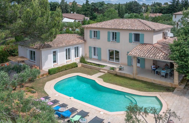 Villa Berrette – Luxury holiday villa with heated private pool near Pont du Gard