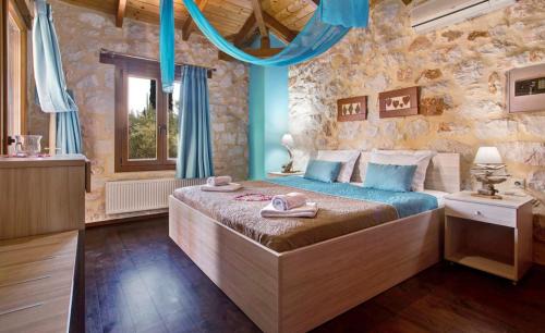 Villa Cana - Rustic Villa in Nature with Terrace