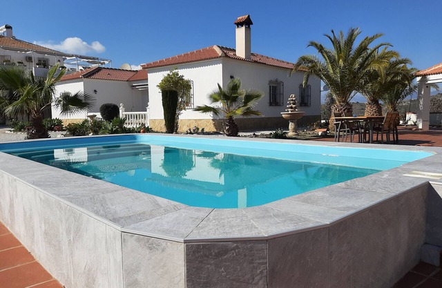 Villa "Casa Las Rosas" with Mountain View, Pool, Wi-Fi, Garden & Terrace