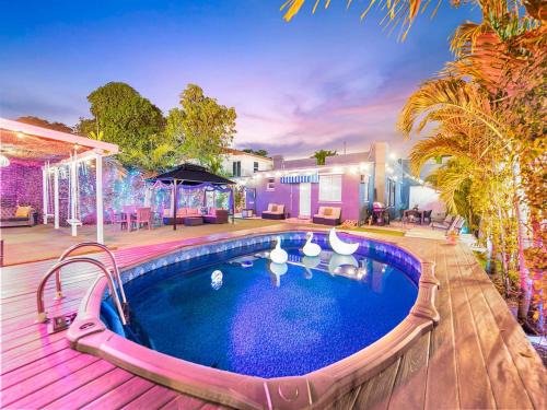 Villa Ciao Bella Sleeps 25 Pool Hot Tub