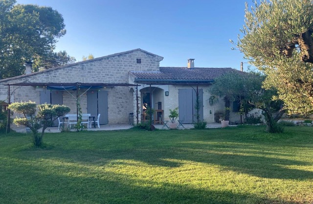 Villa 'Climatisée' with Private Terrace, Wi-Fi and Air Conditioning