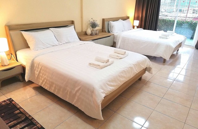 Villa Comoda near MRT Rama 9/Ratchada Night Market
