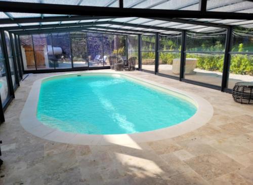 Villa confortable à Carlux avec piscine privée et jardin