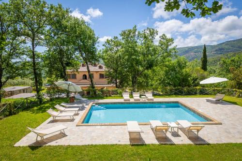 Villa Cresci con piscina