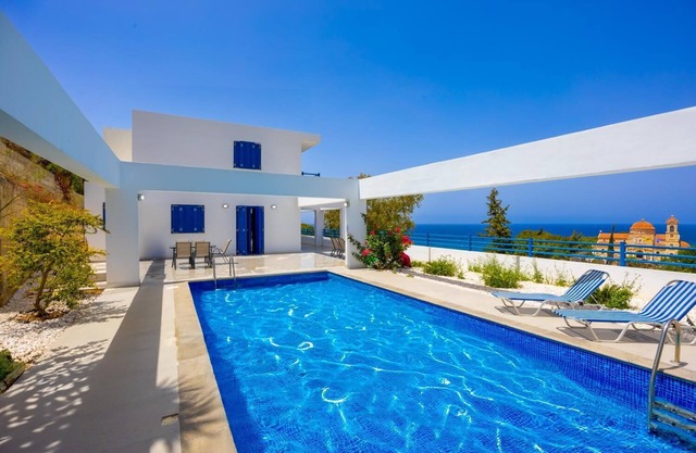Villa Eagles Nest - Four Bedroom Villa, Sleeps 9