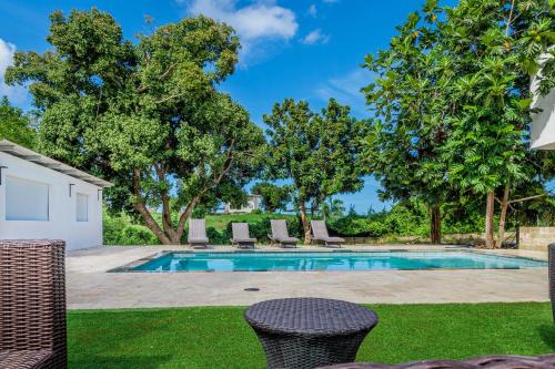 Villa Esmeralda - Private Pool - Sleeps 18 Guest