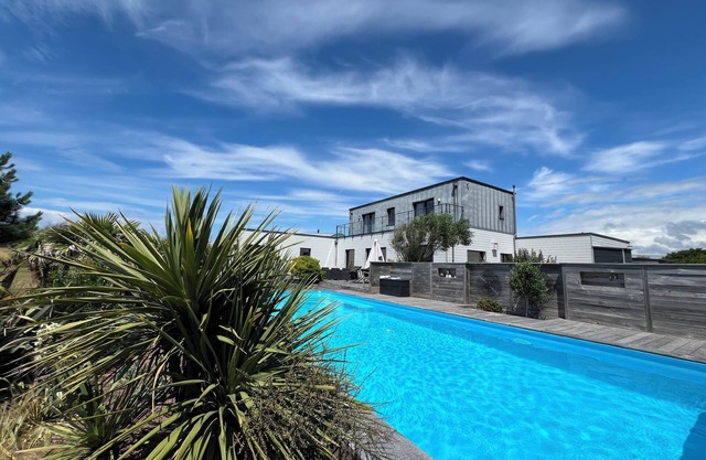 Villa for 8 people with swimming pool