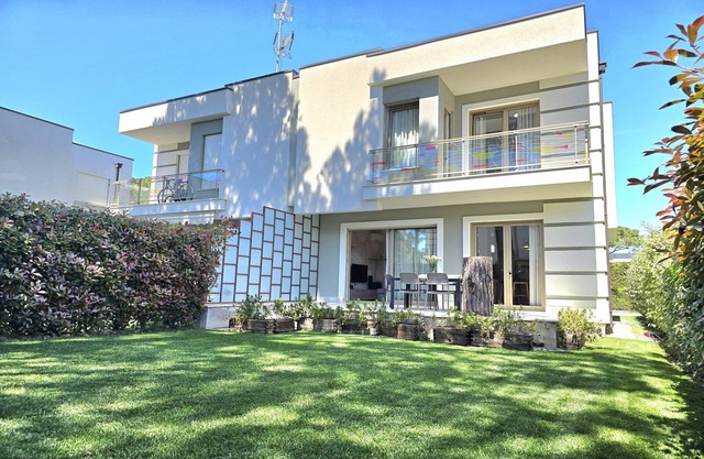 Villa in Gjiri i Lalzit near Sandy Beach