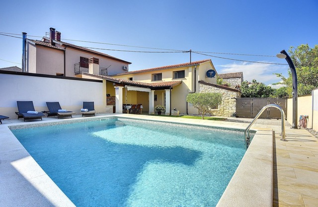 Villa in Pula with Private Pool