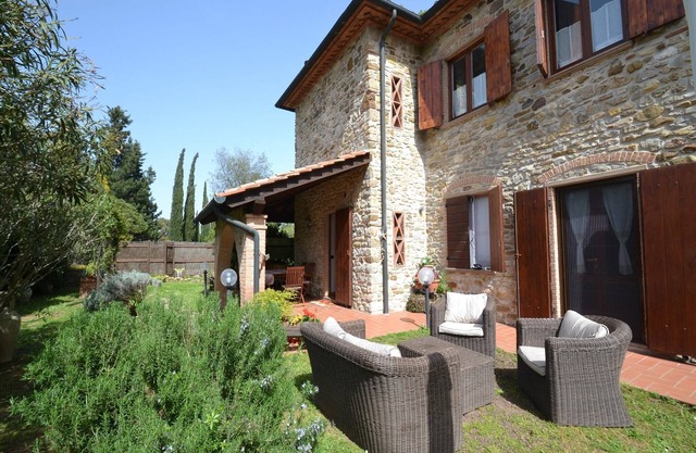Villa in Suvereto with Pool and Scenic Views